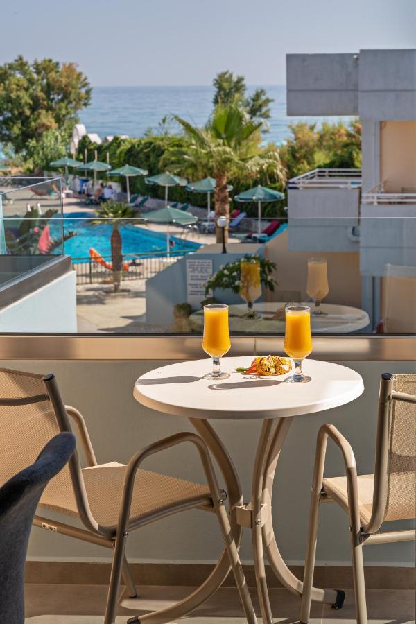 Hotel Kathrin Beach Adelianos Kampos Exteriör bild