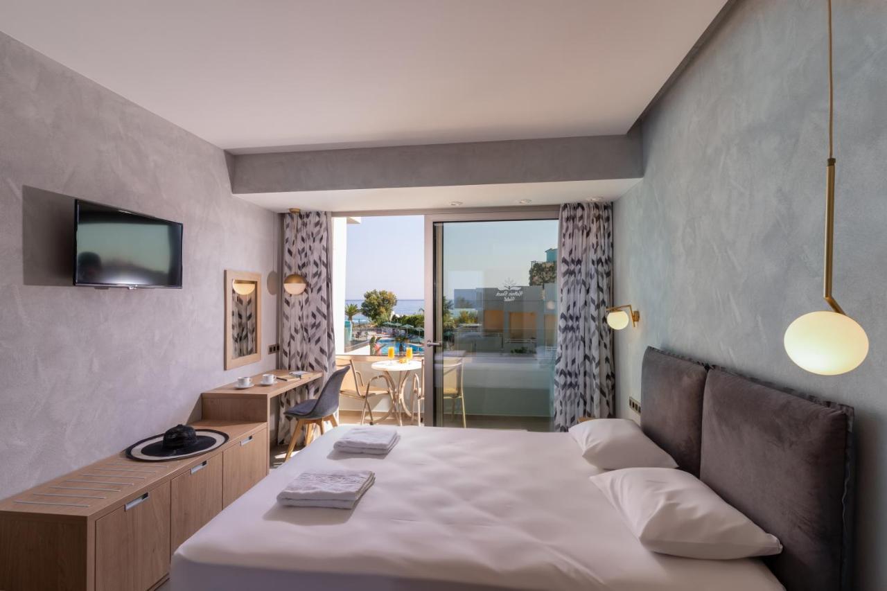 Hotel Kathrin Beach Adelianos Kampos Exteriör bild
