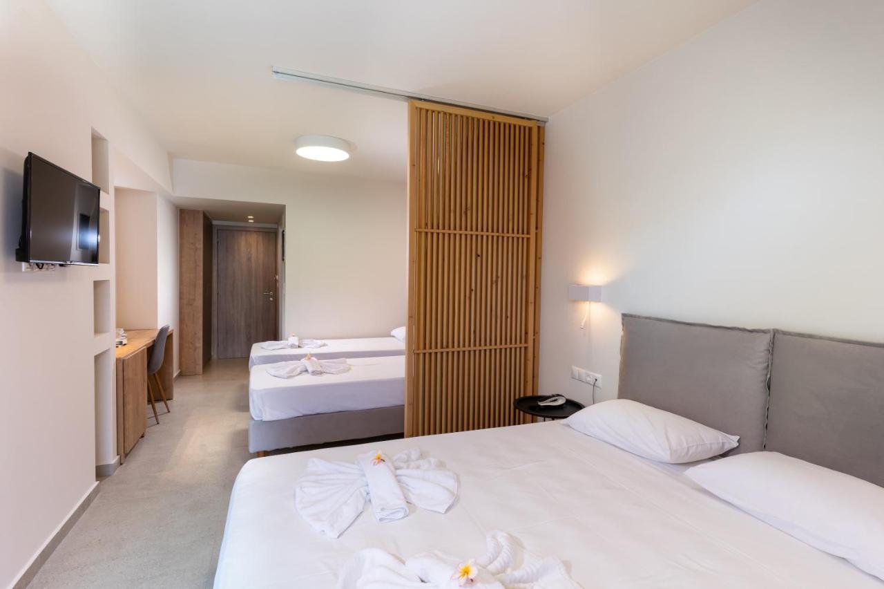 Hotel Kathrin Beach Adelianos Kampos Exteriör bild
