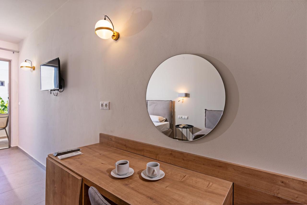 Hotel Kathrin Beach Adelianos Kampos Exteriör bild