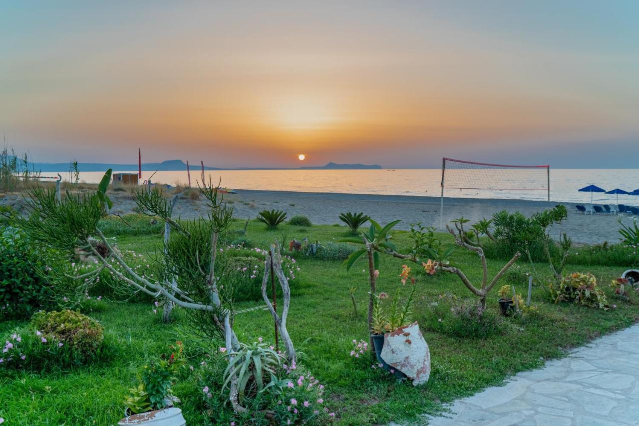 Hotel Kathrin Beach Adelianos Kampos Exteriör bild