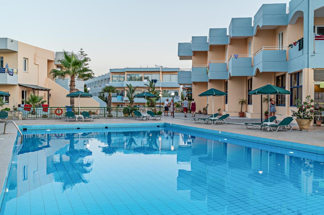 Hotel Kathrin Beach Adelianos Kampos Exteriör bild