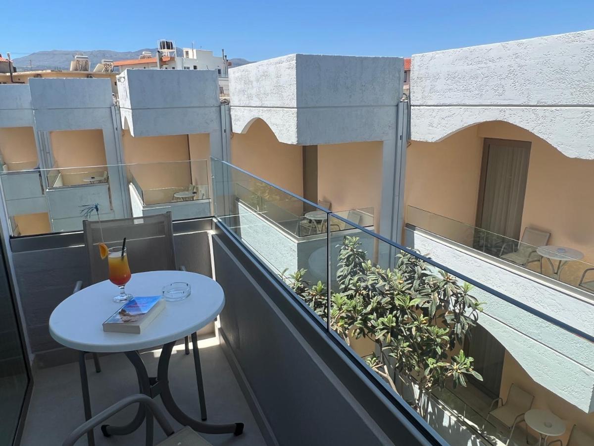 Hotel Kathrin Beach Adelianos Kampos Exteriör bild