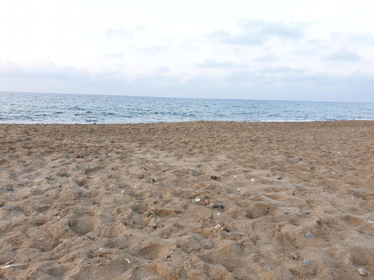 Hotel Kathrin Beach Adelianos Kampos Exteriör bild
